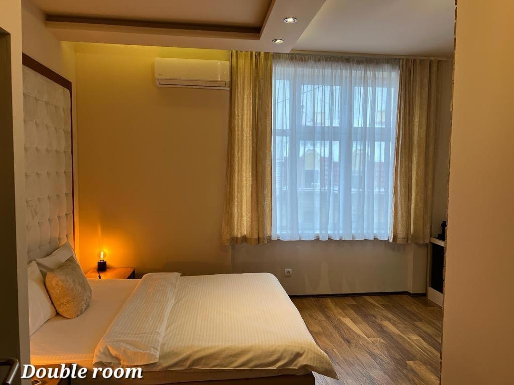 Metropoliten Rooms Belgrad Exterior foto