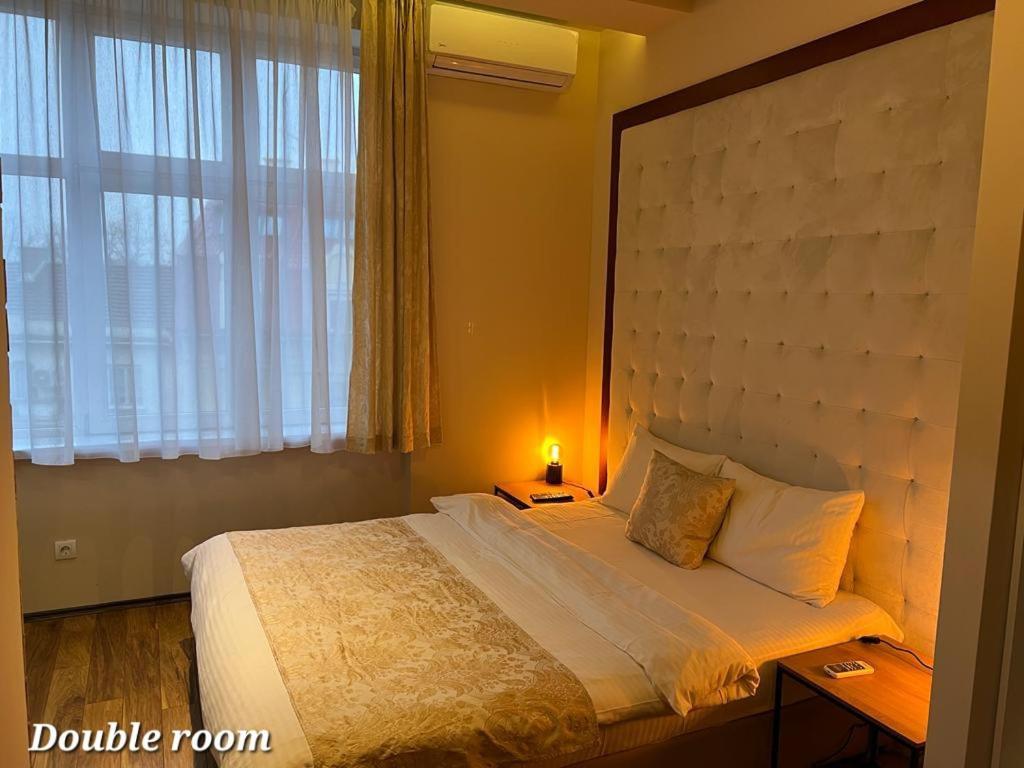Metropoliten Rooms Belgrad Exterior foto